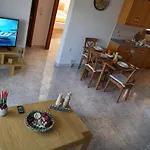 Zoe's House W/ Panoramic View 2br Ac 5min Walk Dt Lejlighed Kárpathos