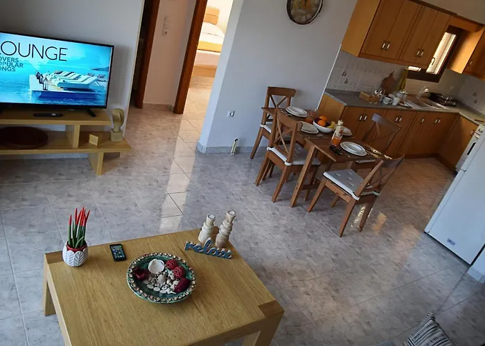 Zoe's House W/ Panoramic View 2br Ac 5min Walk Dt Appartement Karpathos