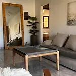 Апартаменты Zoe's House W/ Panoramic View 2br Ac 5min Walk Dt Карпатос