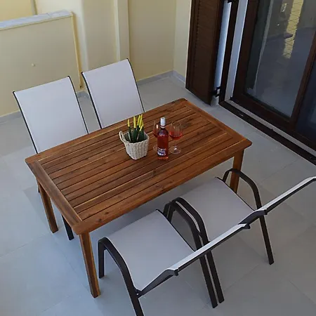 Zoe's House W/ Panoramic View 2br Ac 5min Walk Dt Apartment Karpathos Town (Pigadia)