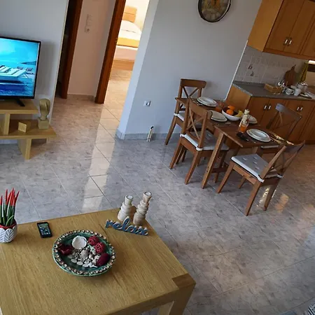 Zoe's House W/ Panoramic View 2br Ac 5min Walk Dt Appartement Karpathos