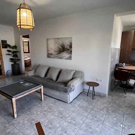 Zoe's House W/ Panoramic View 2br Ac 5min Walk Dt Karpathos