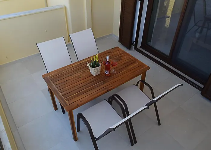 Zoe's House W/ Panoramic View 2br Ac 5min Walk Dt Apartment Karpathos Town (Pigadia)